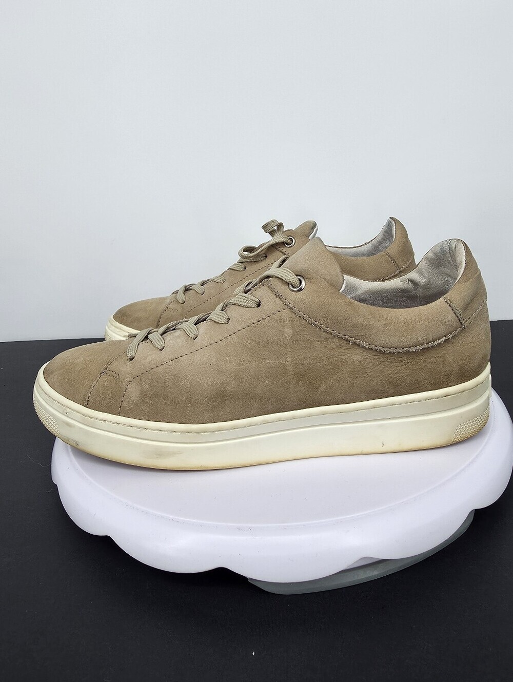 Coach and Four Italy Suede Low Top Sneakers Shoes Taupe Tan Women's Size 8 M
